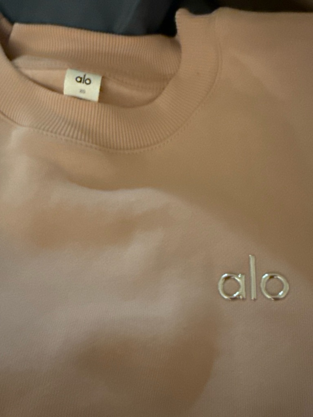ALO Yoga Rose colored
Crewneck Sweatshirt
Size XS